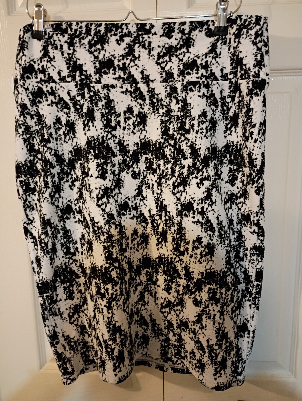 LuLaRoe Black and White Abstract Skirt